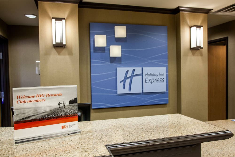 holiday inn express and suites yankton by ihg