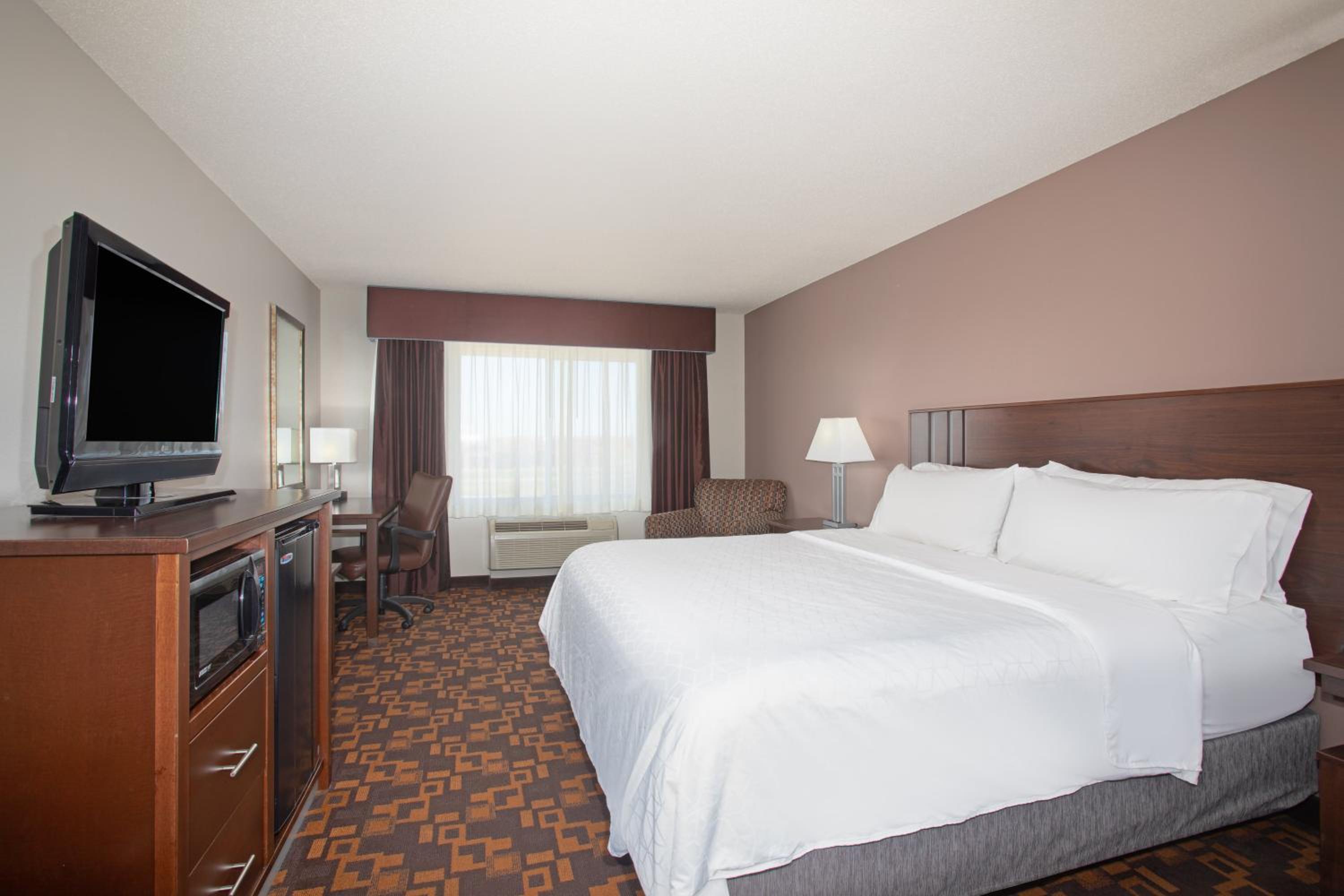 holiday inn express and suites yankton by ihg