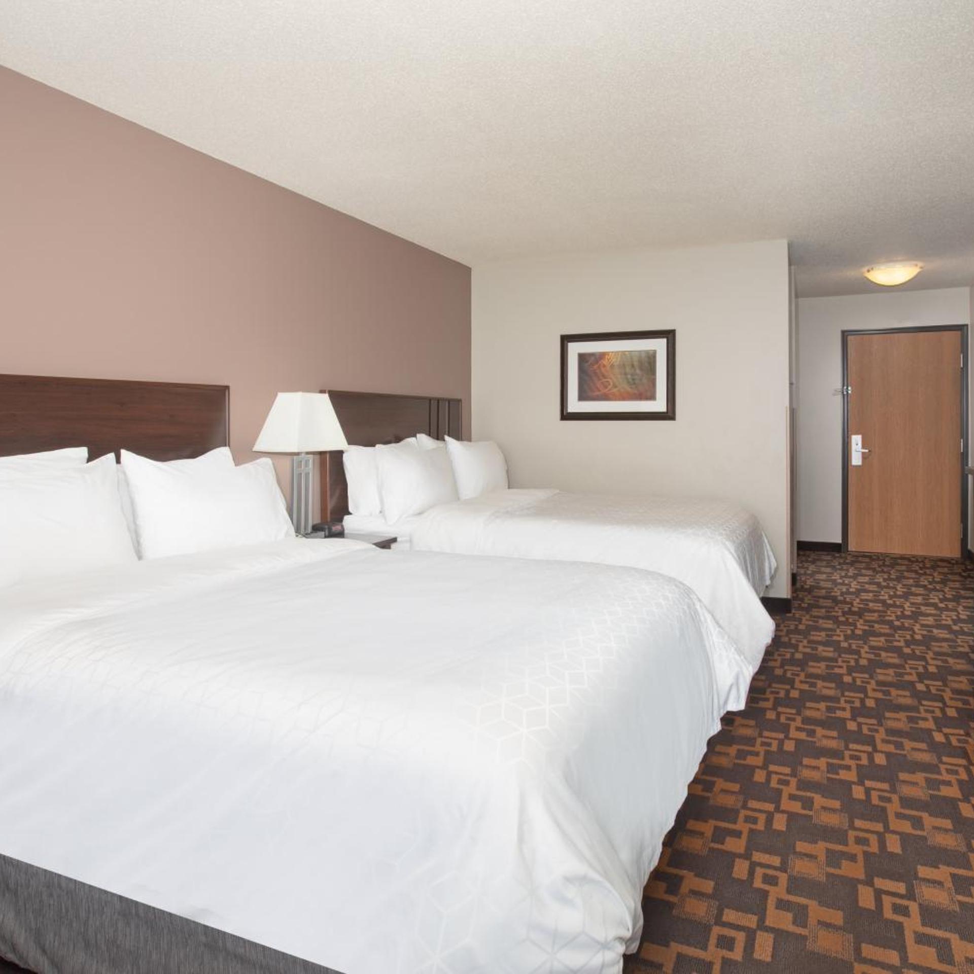 holiday inn express and suites yankton by ihg