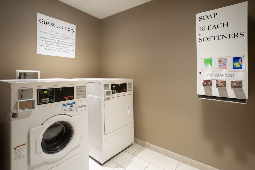 holiday inn express and suites yankton by ihg