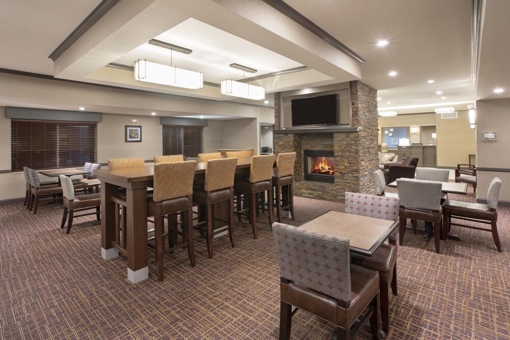 holiday inn express and suites yankton by ihg