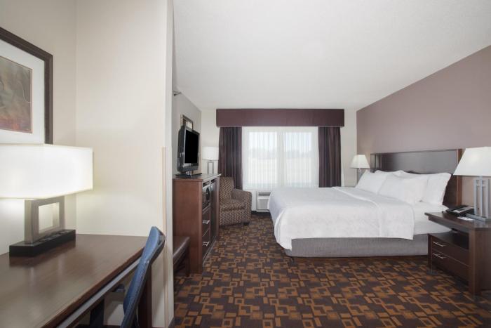 holiday inn express and suites yankton by ihg
