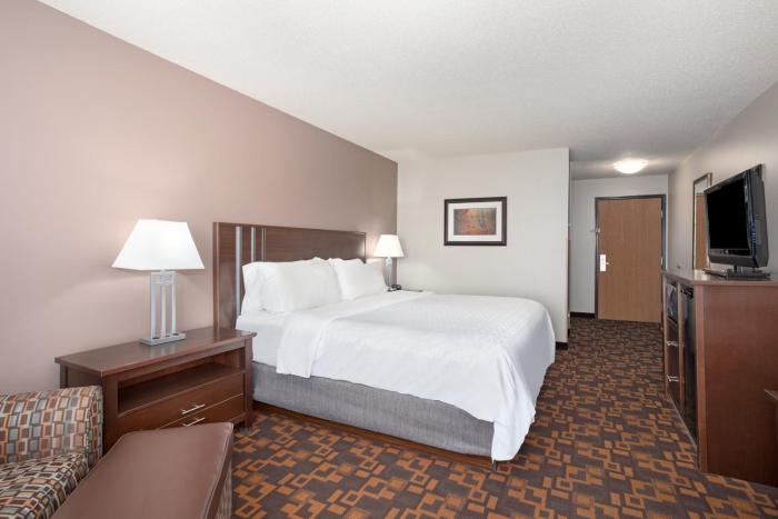 holiday inn express and suites yankton by ihg