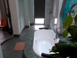 69 boutique hotel