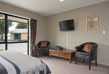 Coronation Park,Near Ashburton Domain,4 star