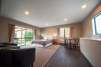 Coronation Park,Near Ashburton Domain,4 star