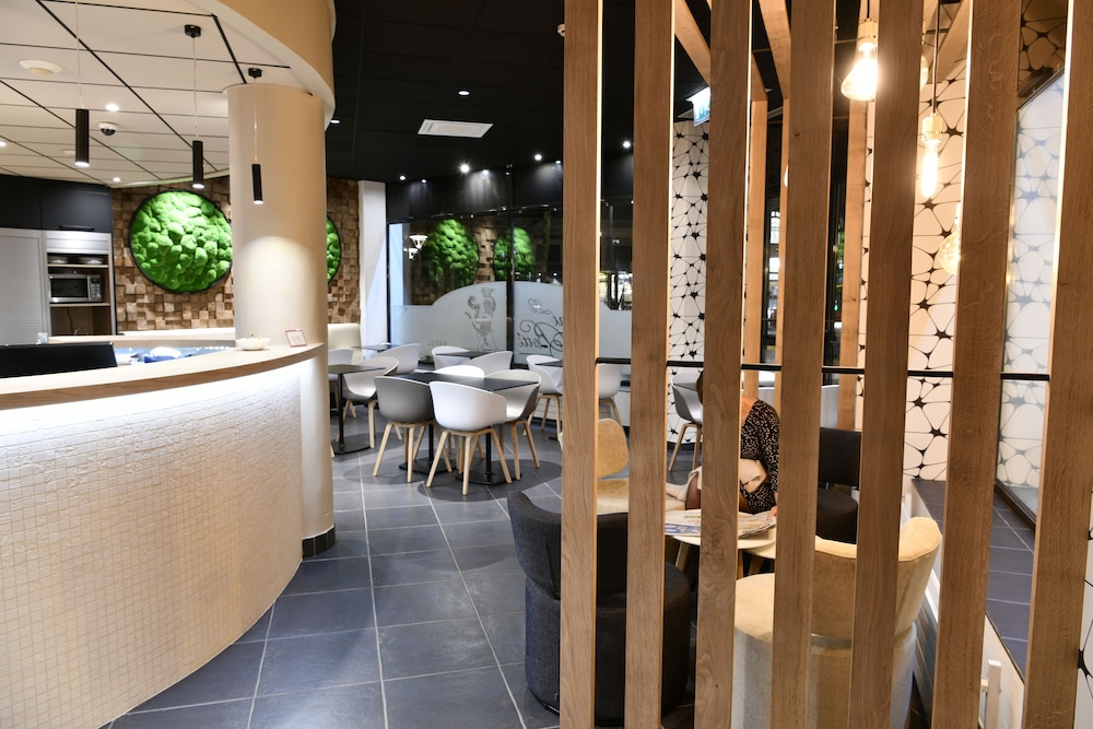 in situ hotel