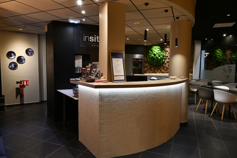 in situ hotel