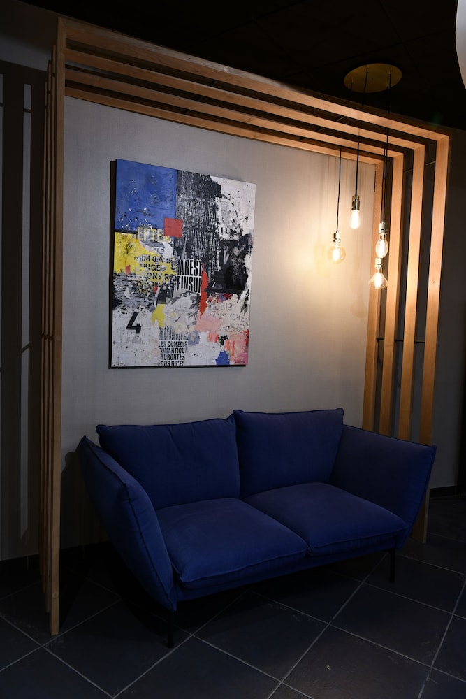 in situ hotel