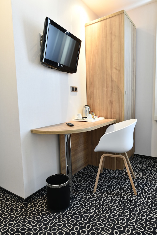 in situ hotel