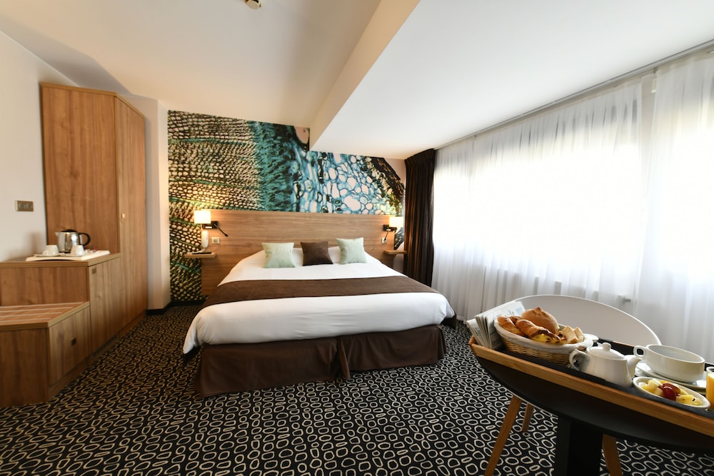 in situ hotel