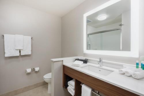 holiday inn express and suites west plains southwest by ihg