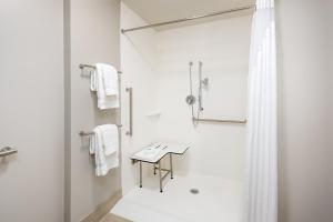 holiday inn express and suites west plains southwest by ihg