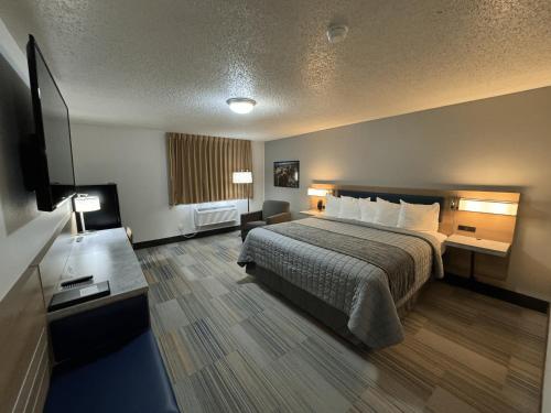 bearcat inn and suites