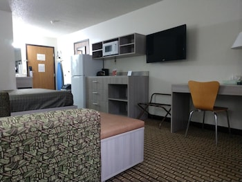 Bearcat Inn And Suites,Polk Township>>Maryville,3 star