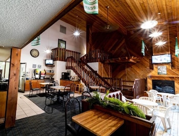 Bearcat Inn And Suites,Polk Township>>Maryville,3 star