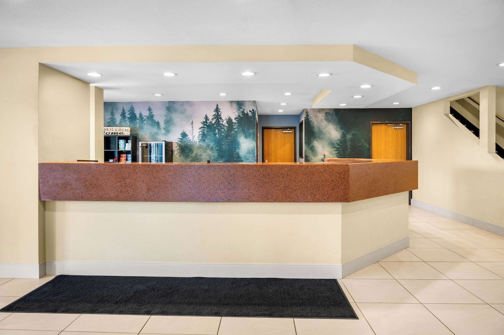 white pines inn and suites