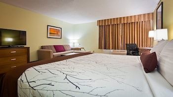 white pines inn and suites