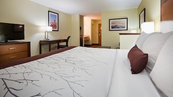 white pines inn and suites