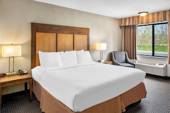 white pines inn and suites