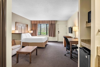white pines inn and suites