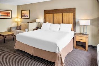 white pines inn and suites