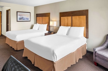 white pines inn and suites