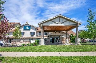 white pines inn and suites