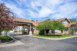 white pines inn and suites