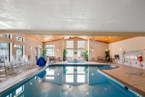 white pines inn and suites
