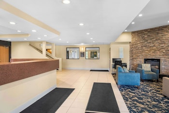 White Pines Inn & Suites,Holland>>Coopersville,3 star