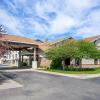 white pines inn and suites