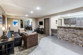 Super 8 By Wyndham Spirit Lake/Okoboji,Sioux City>>Okoboji,2 star