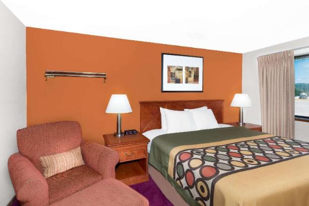 super 8 by wyndham algona