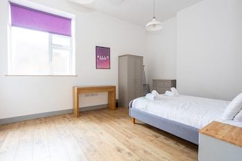 modern studio close to manchester city centre deansgate