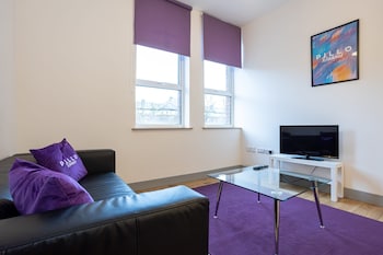 modern studio close to manchester city centre deansgate