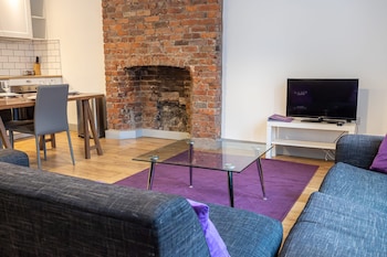 modern studio close to manchester city centre deansgate