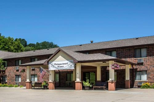 Quality Inn & Suites Decorah,Winneshiek County>>Decorah,3 star