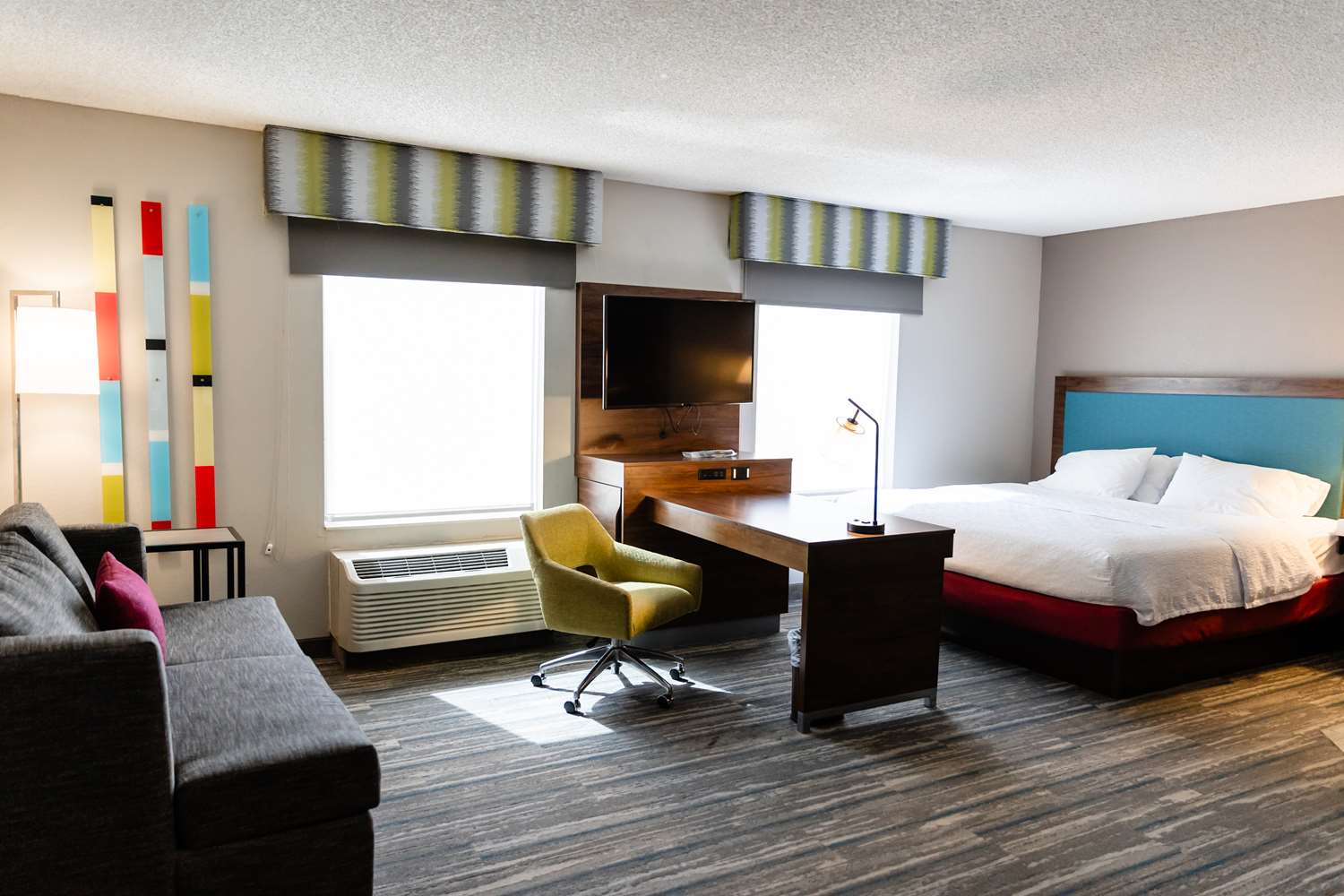hampton inn and suites scottsbluff conference center