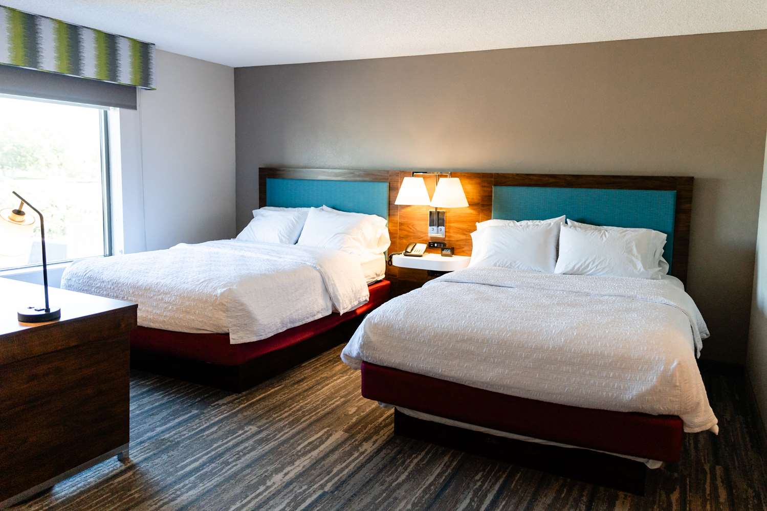hampton inn and suites scottsbluff conference center