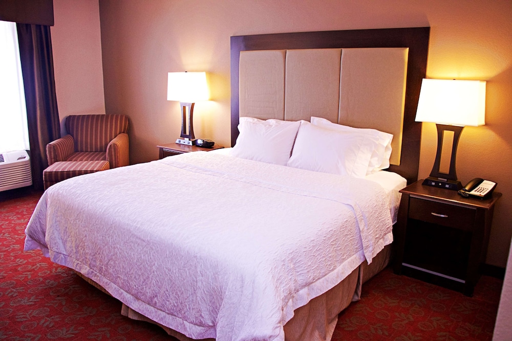 hampton inn and suites scottsbluff conference center