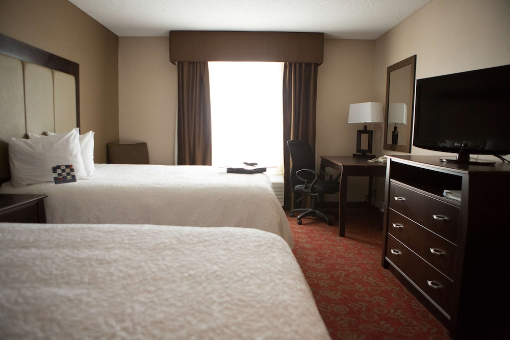 hampton inn and suites scottsbluff conference center
