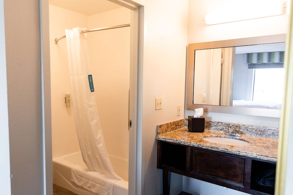hampton inn and suites scottsbluff conference center