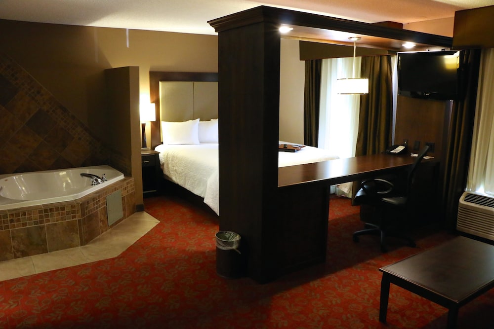 hampton inn and suites scottsbluff conference center