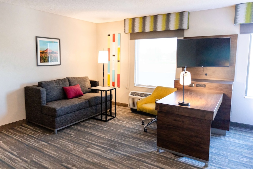 hampton inn and suites scottsbluff conference center