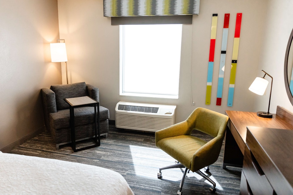 hampton inn and suites scottsbluff conference center