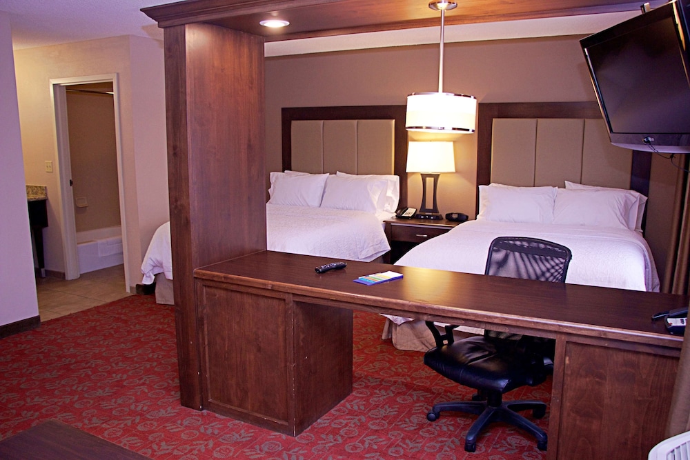 hampton inn and suites scottsbluff conference center