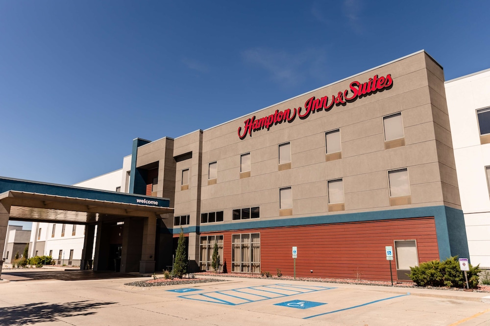 hampton inn and suites scottsbluff conference center