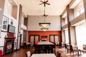 hampton inn and suites scottsbluff conference center
