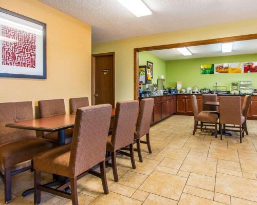 quality inn and suites ottumwa north